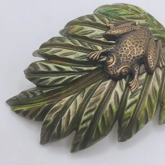 Vintage Celluloid Frog Brooch Leaf